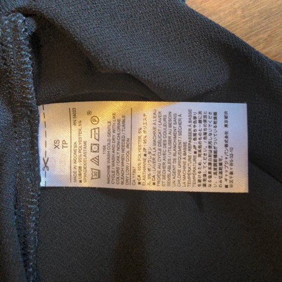 Banana Republic shirt - Picture 4 of 4